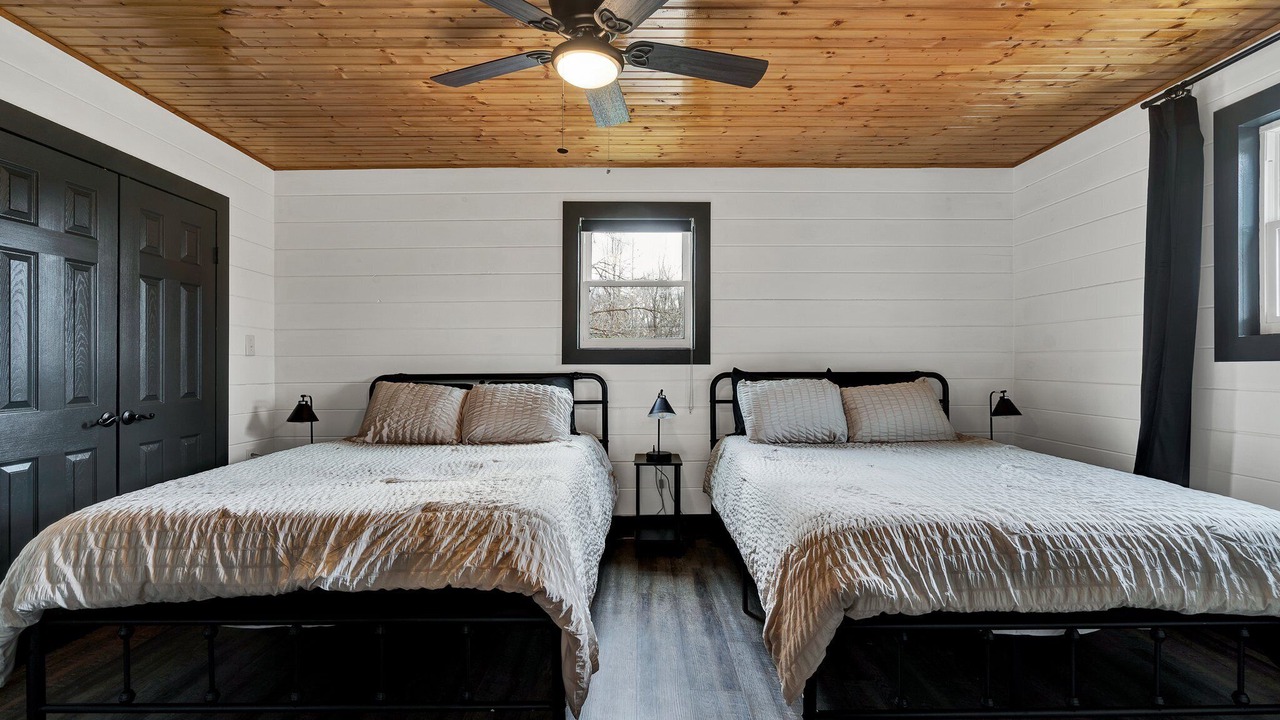Photo of Bedroom in Chickamauga Lake