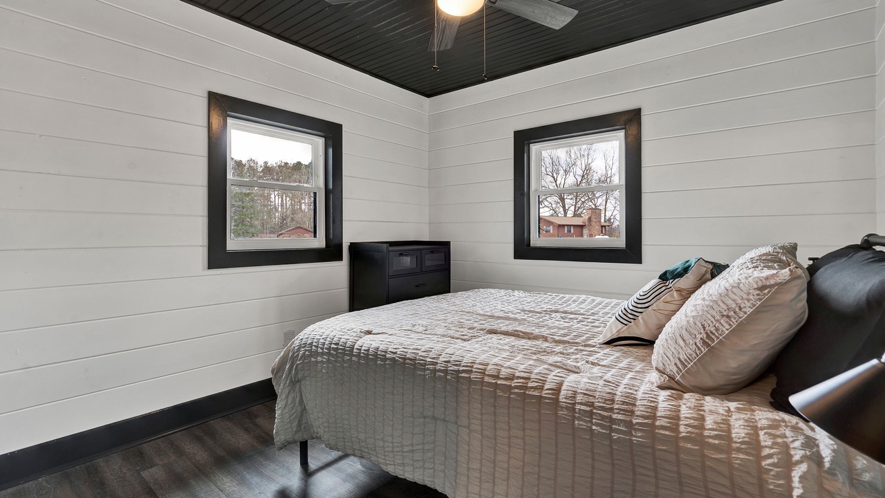 Photo of Bedroom in Chickamauga Lake