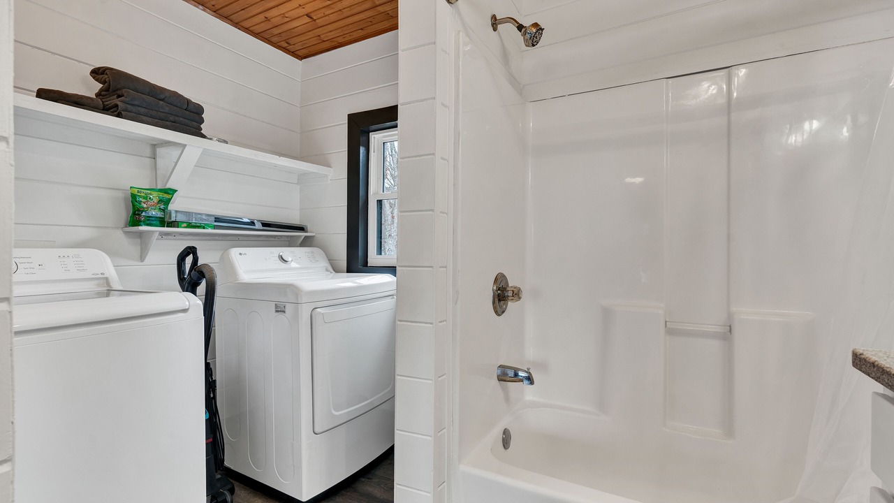 Photo of Bathroom in Chickamauga Lake