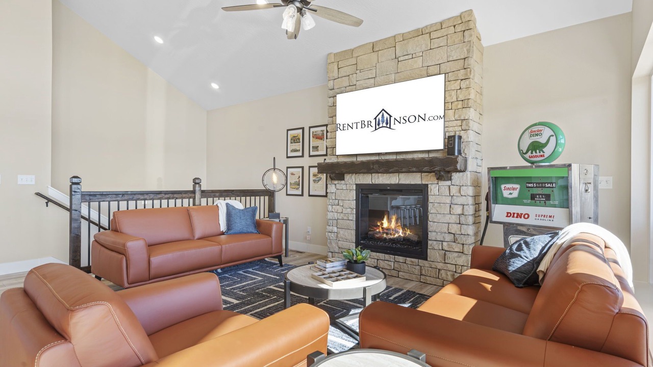 Photo of Livingroom in Kimberling City
