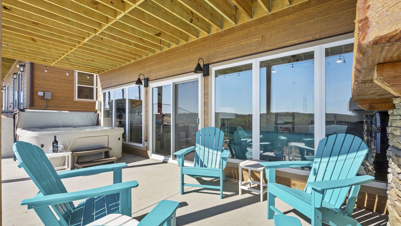 Photo of Patio Balcony in Kimberling City
