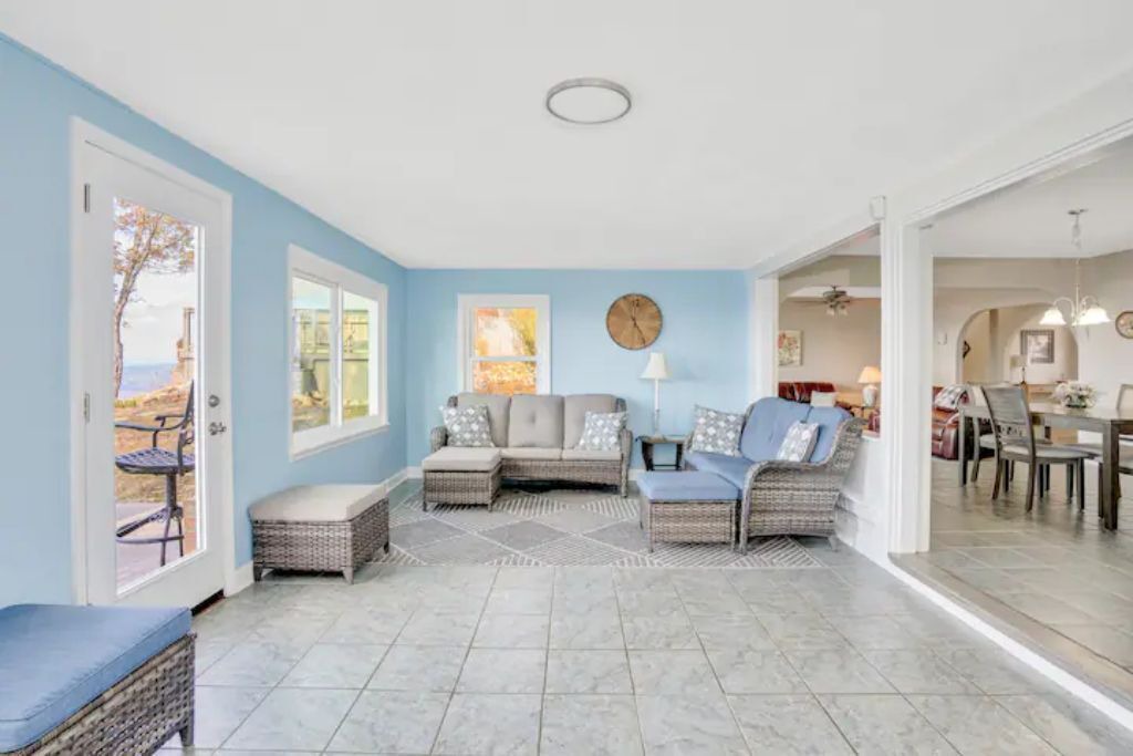 Photo of Livingroom in Lupton City