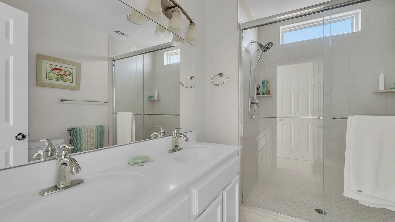 Photo of Bathroom in Emerald Isle