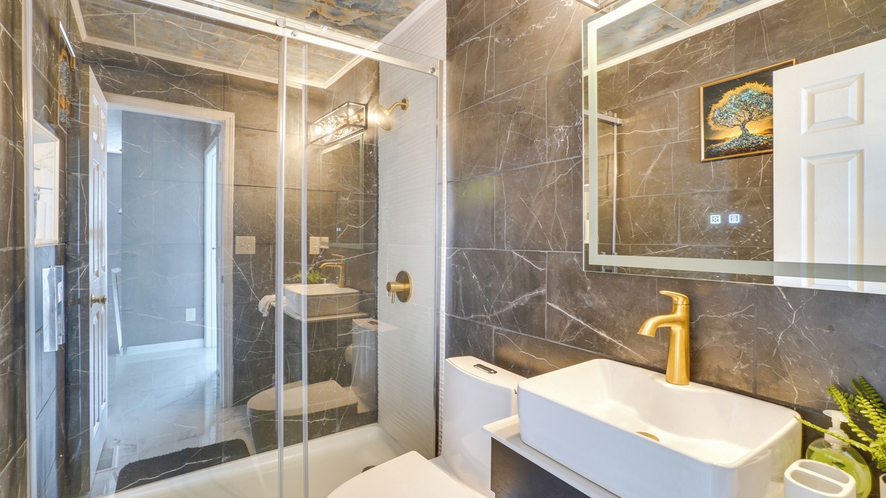 Photo of Bathroom in Buechel