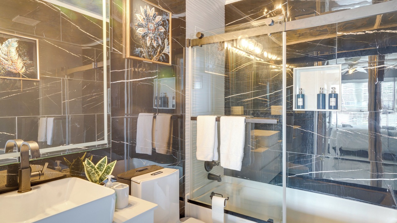 Photo of Bathroom in Buechel