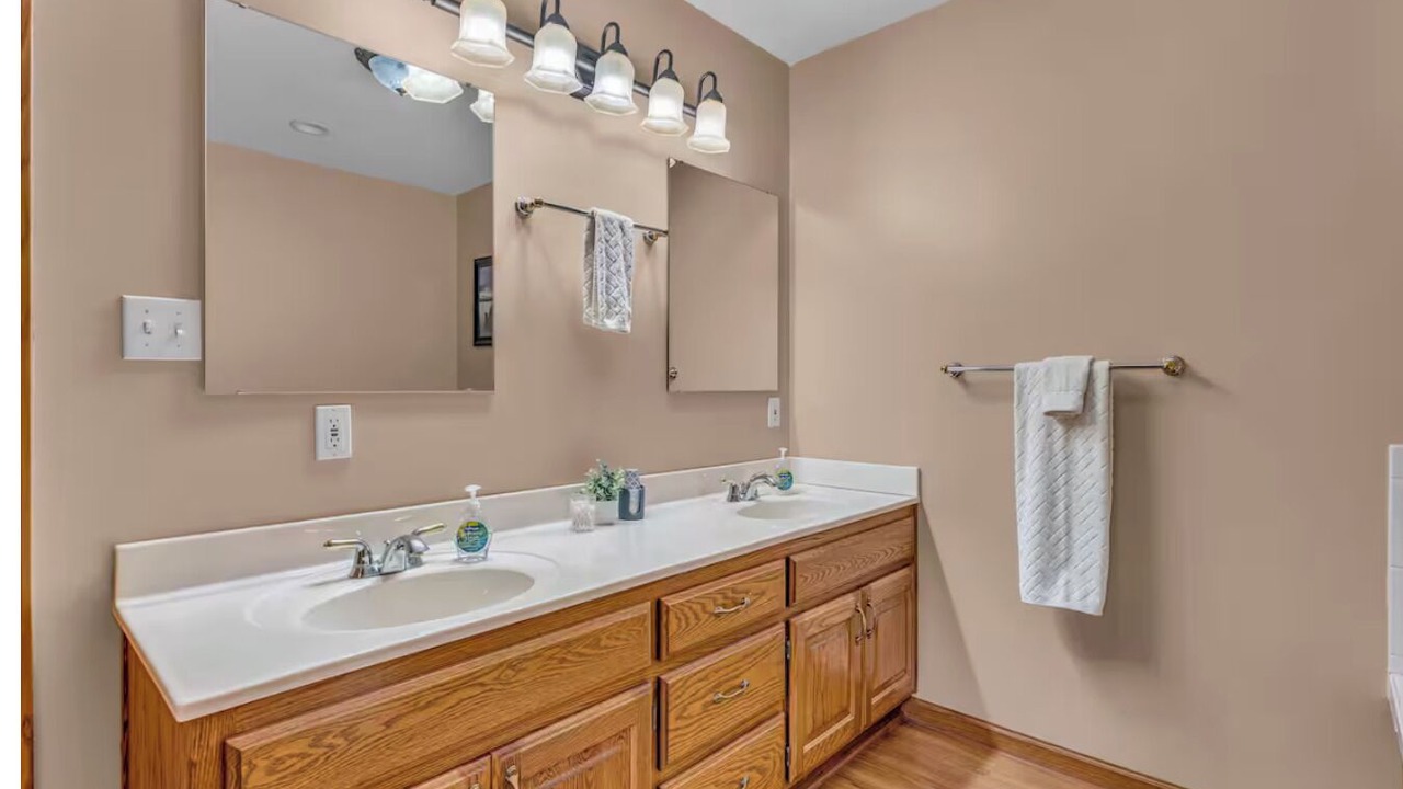 Photo of Bathroom in Grantville