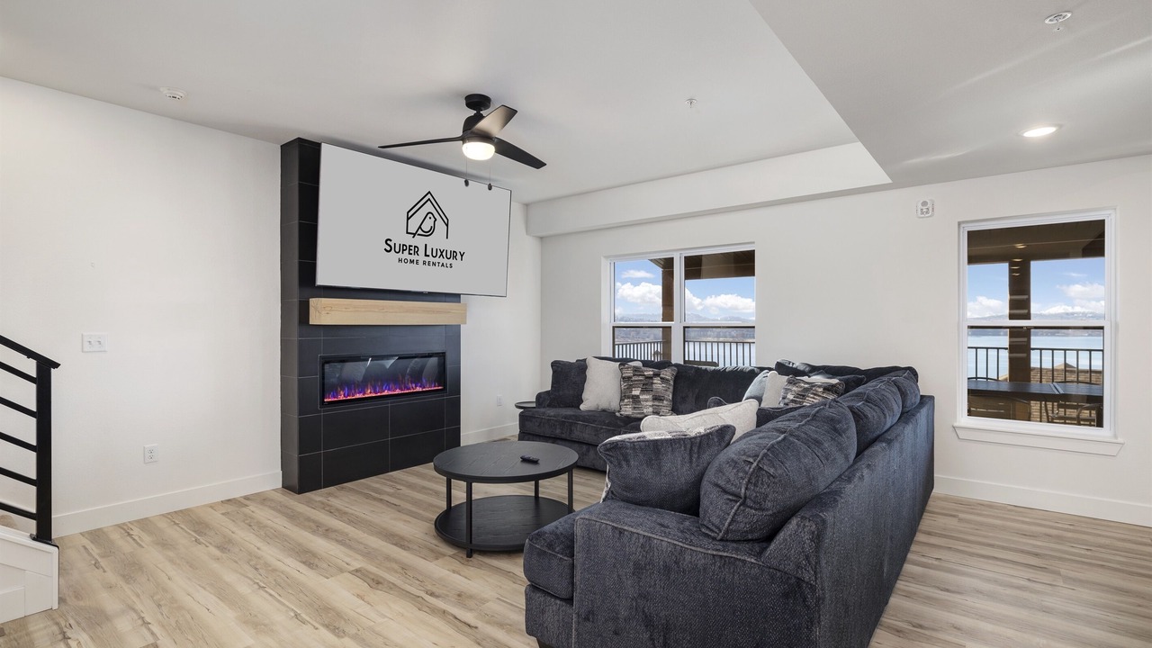 Photo of Livingroom in Hollister