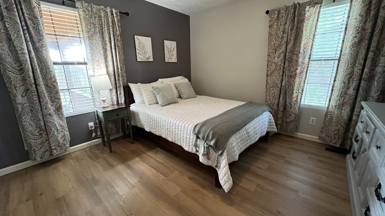 Photo of Bedroom in Counce