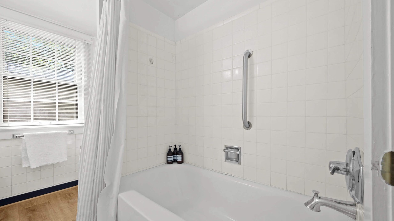 Photo of Bathroom in Prospect