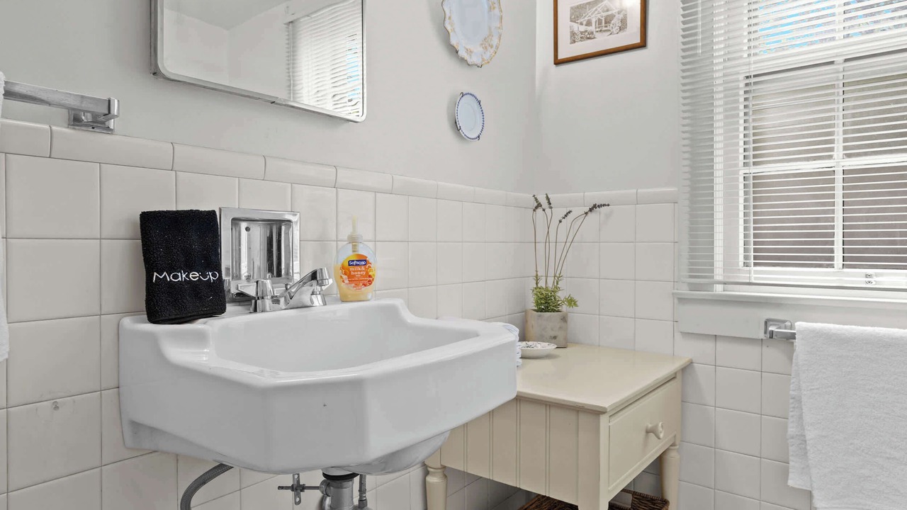 Photo of Bathroom in Prospect