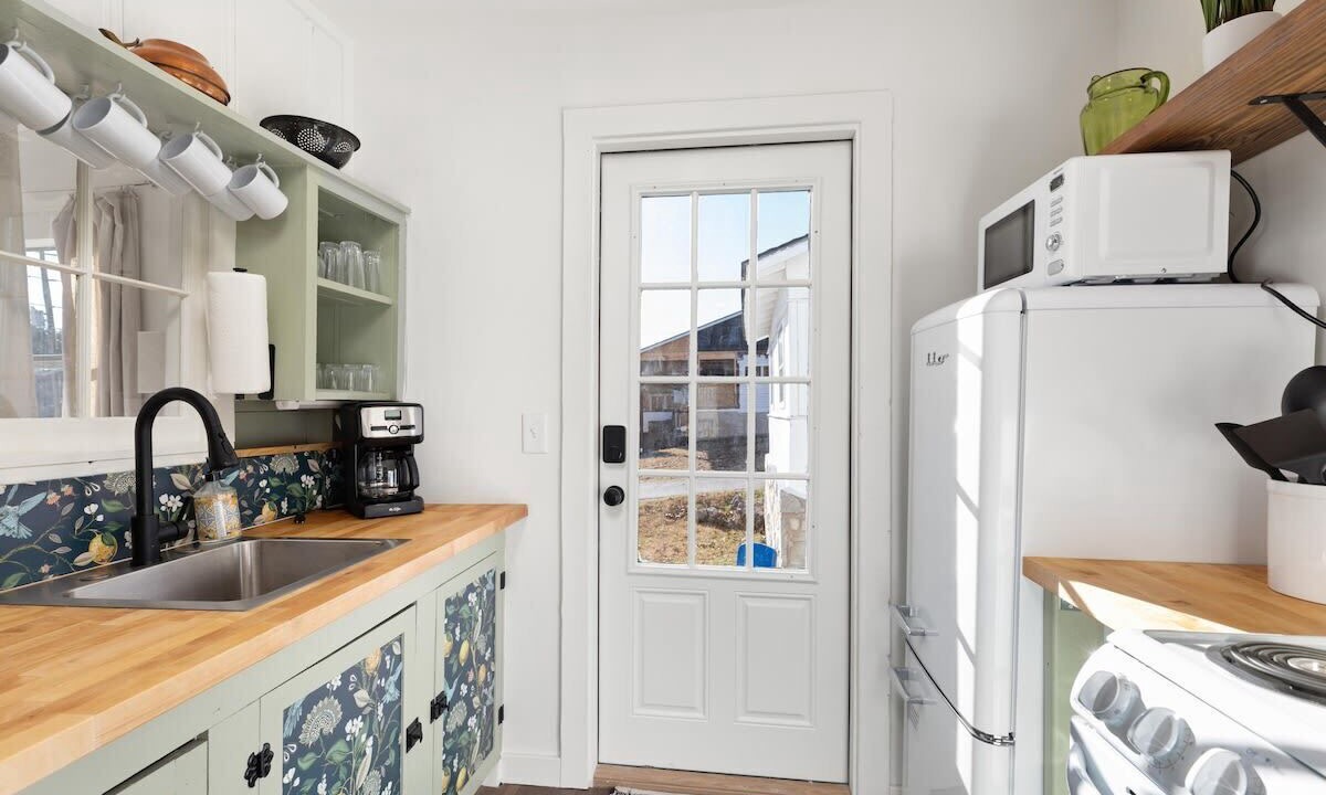 Photo of Kitchen in Rockaway Beach