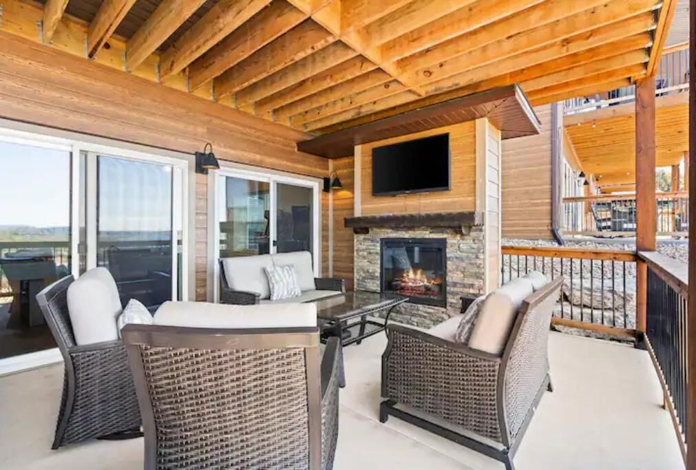 Photo of Patio Balcony in Kimberling City