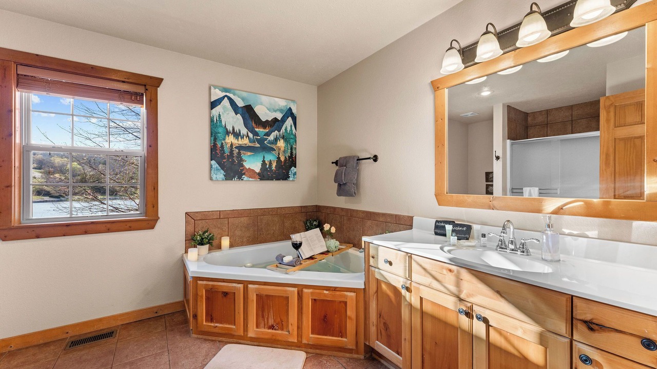 Photo of Bathroom in Reeds Spring