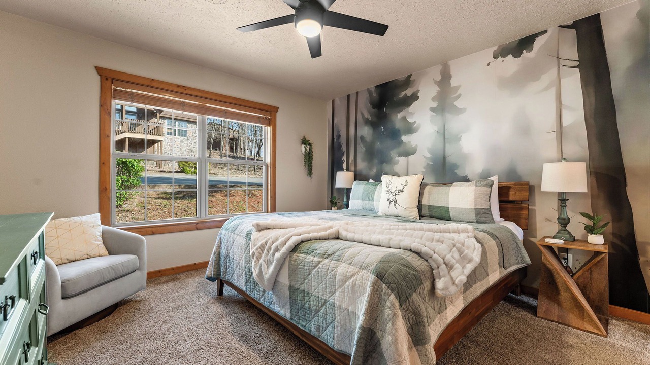 Photo of Bedroom in Reeds Spring