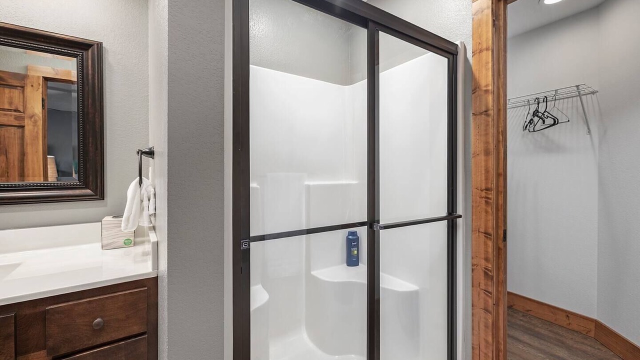Photo of Bathroom in Reeds Spring