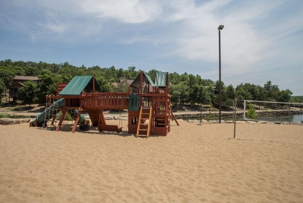 Photo of Others in Reeds Spring