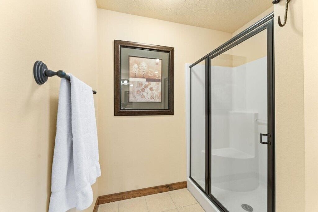 Photo of Bathroom in Reeds Spring