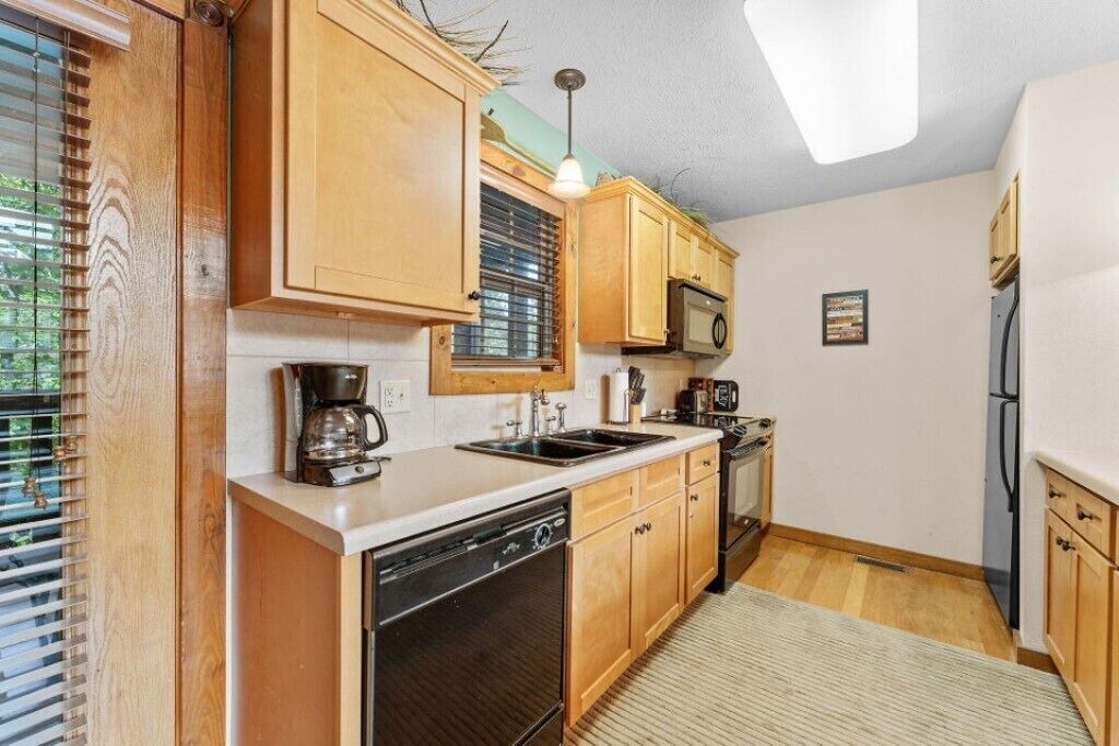 Photo of Kitchen in Reeds Spring