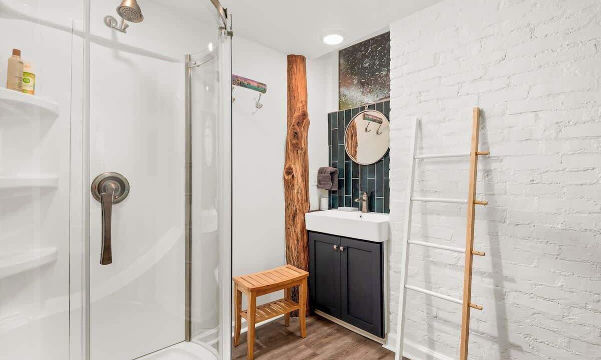 Photo of Bathroom in Belmont - Hillsboro
