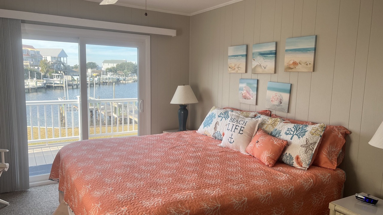 Photo of Bedroom in Atlantic Beach