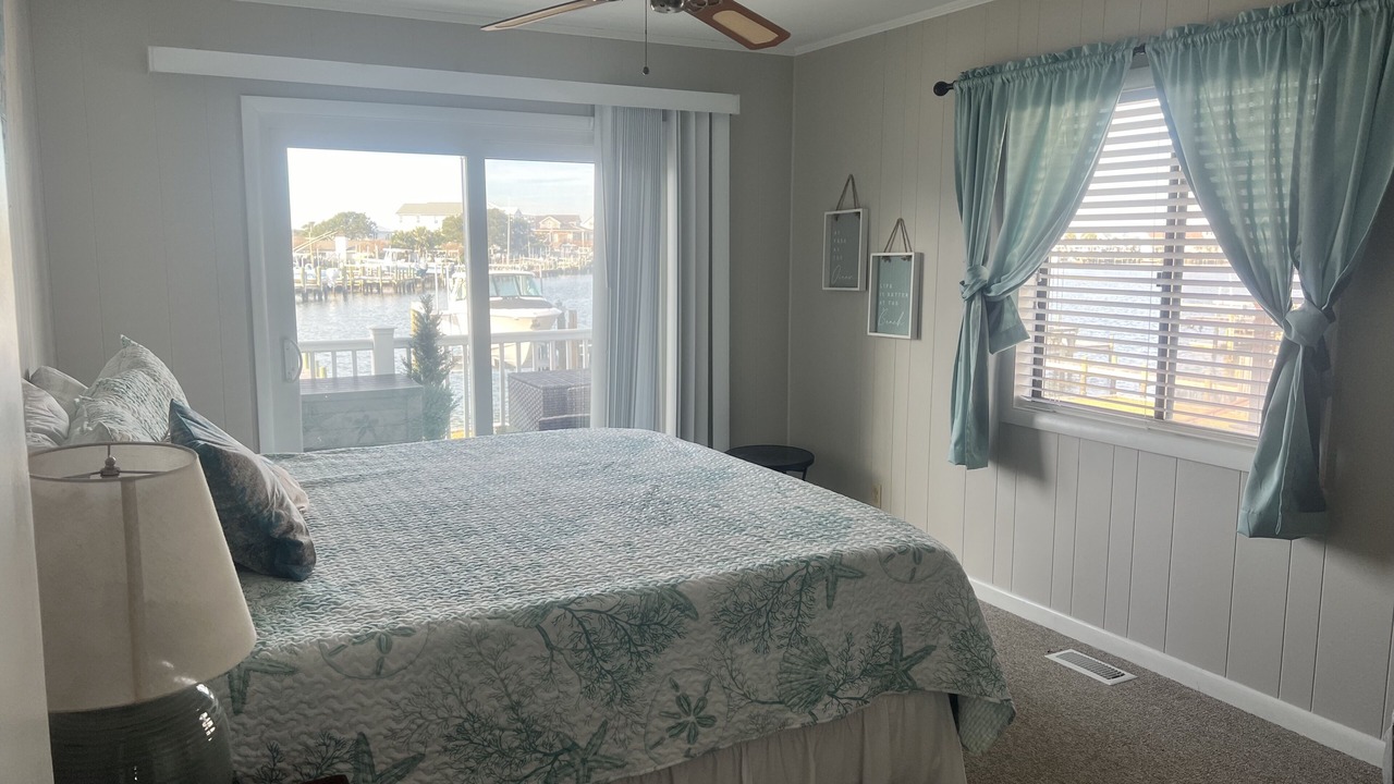 Photo of Bedroom in Atlantic Beach