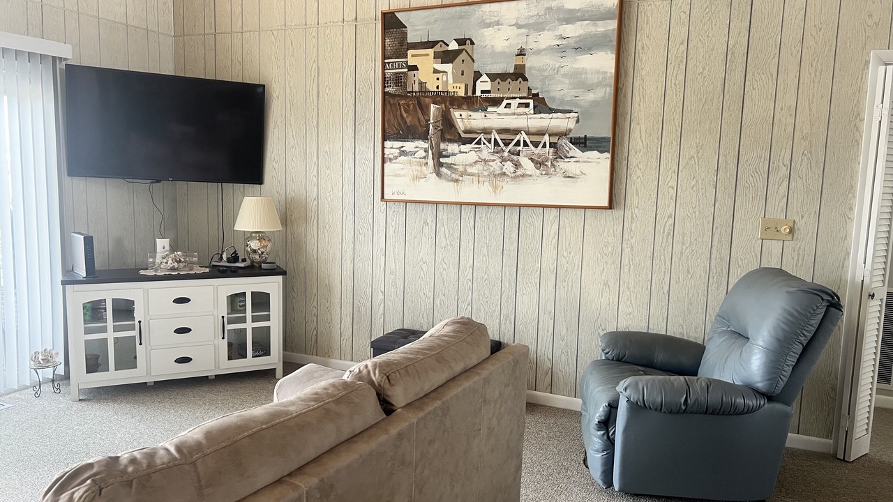 Photo of Livingroom in Atlantic Beach
