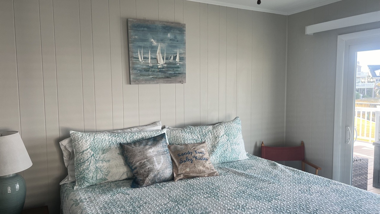 Photo of Bedroom in Atlantic Beach