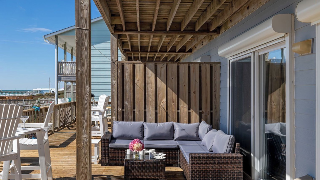 Photo of Patio Balcony in Emerald Isle