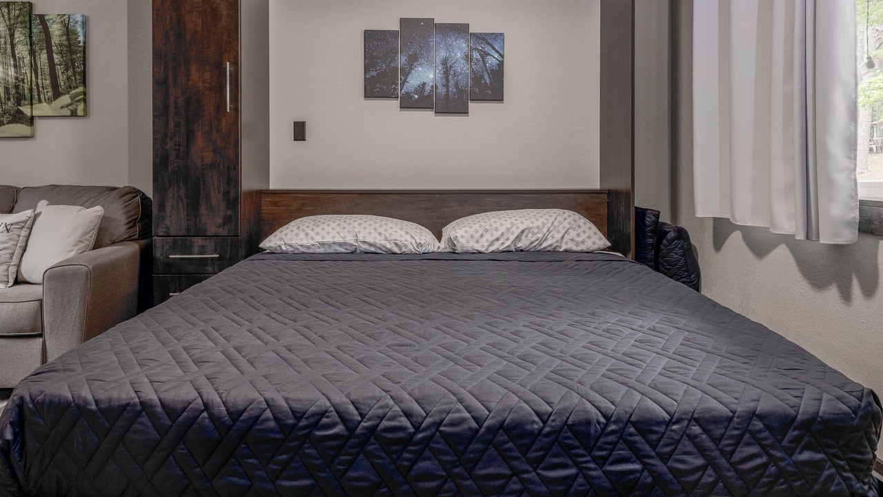 Photo of Bedroom in Branson West