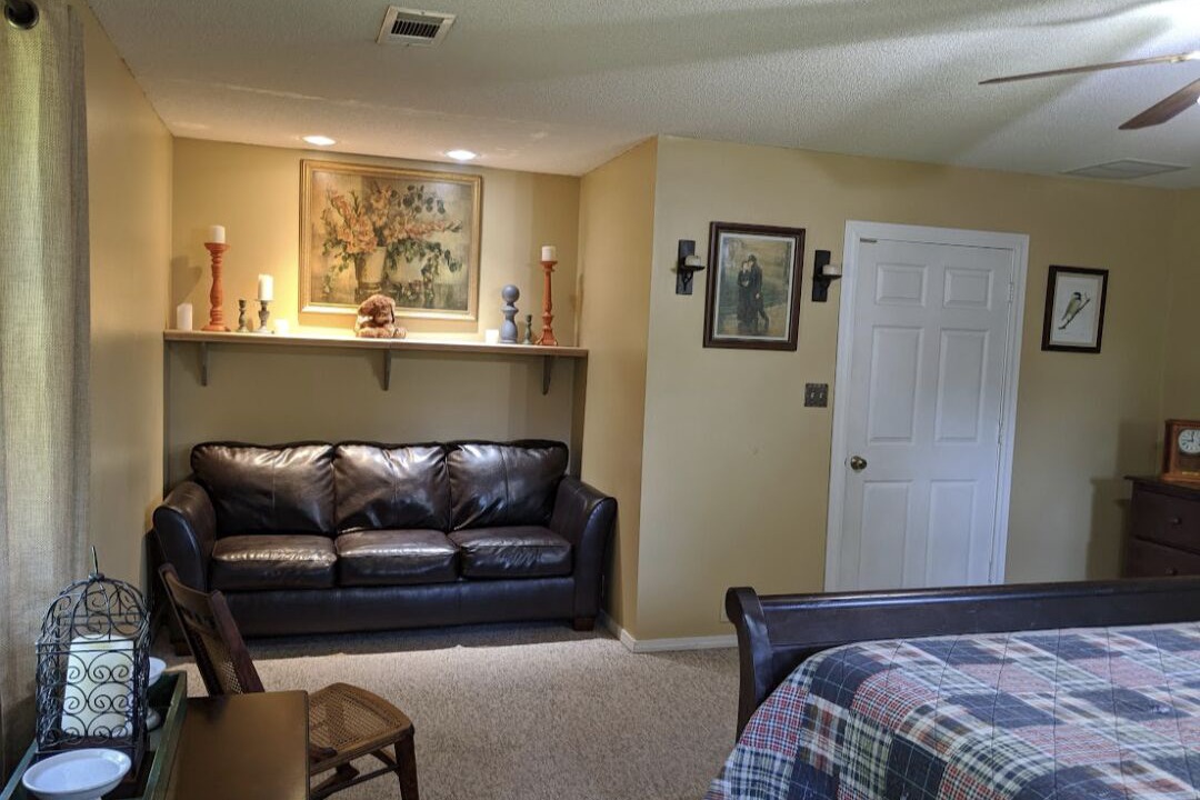 Photo of Bedroom in Booneville
