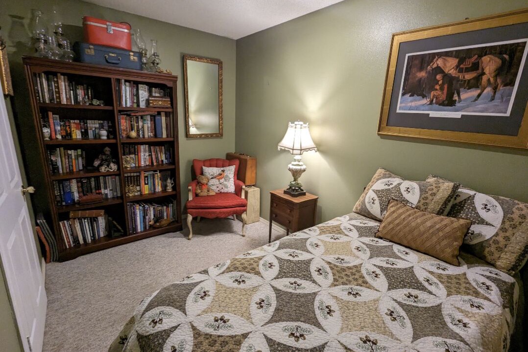 Photo of Bedroom in Booneville