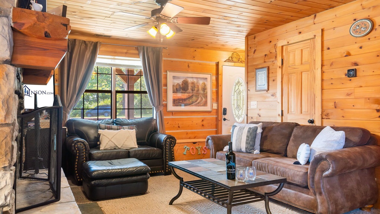 Photo of Livingroom in Big Cedars