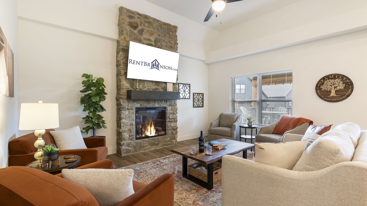 Photo of Livingroom in Hollister