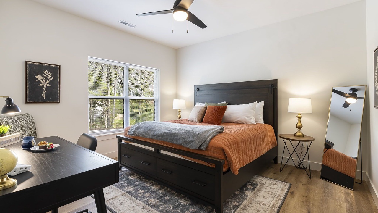 Photo of Bedroom in Hollister