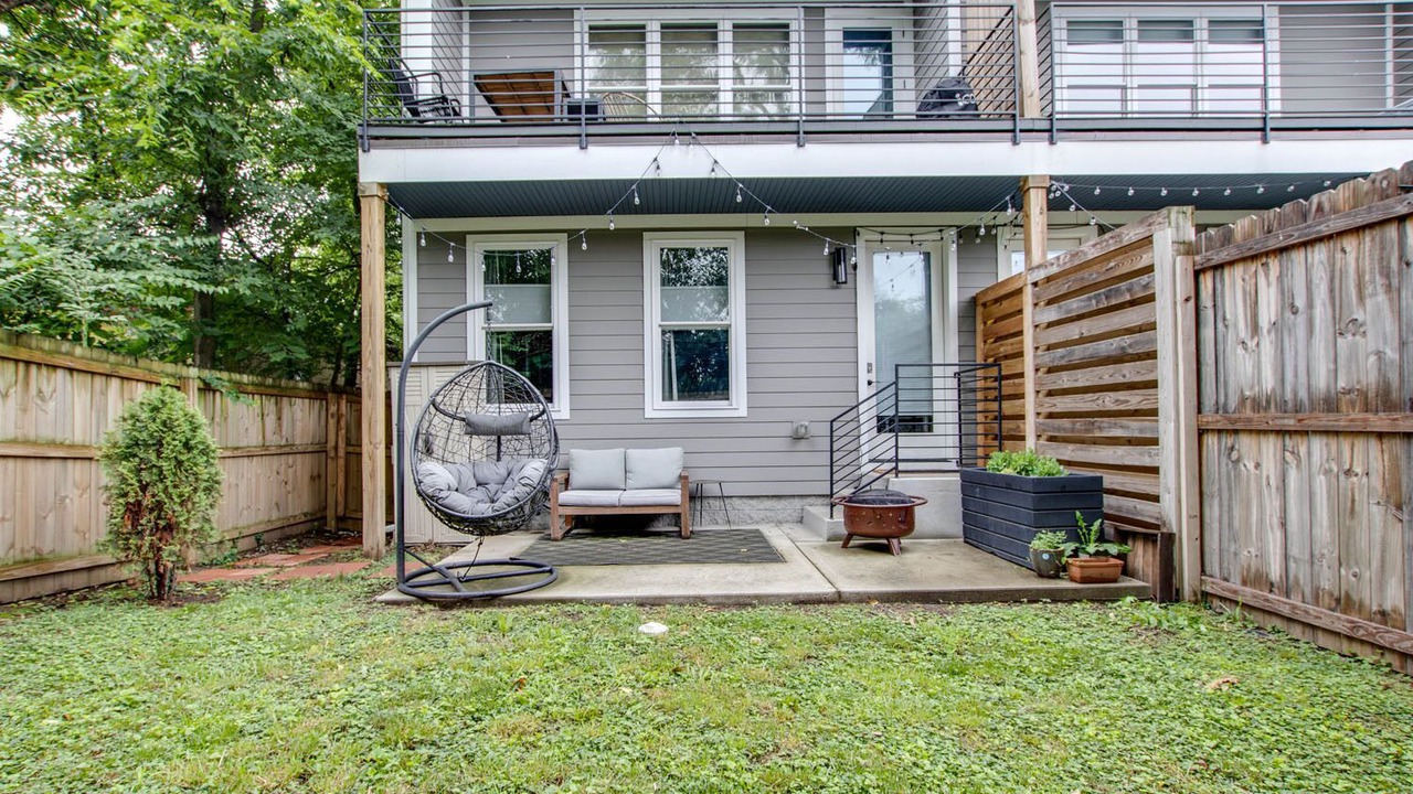 Photo of Patio Balcony in Hadley - Washington