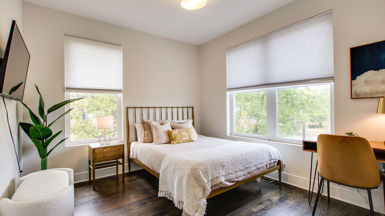 Photo of Bedroom in Hadley - Washington