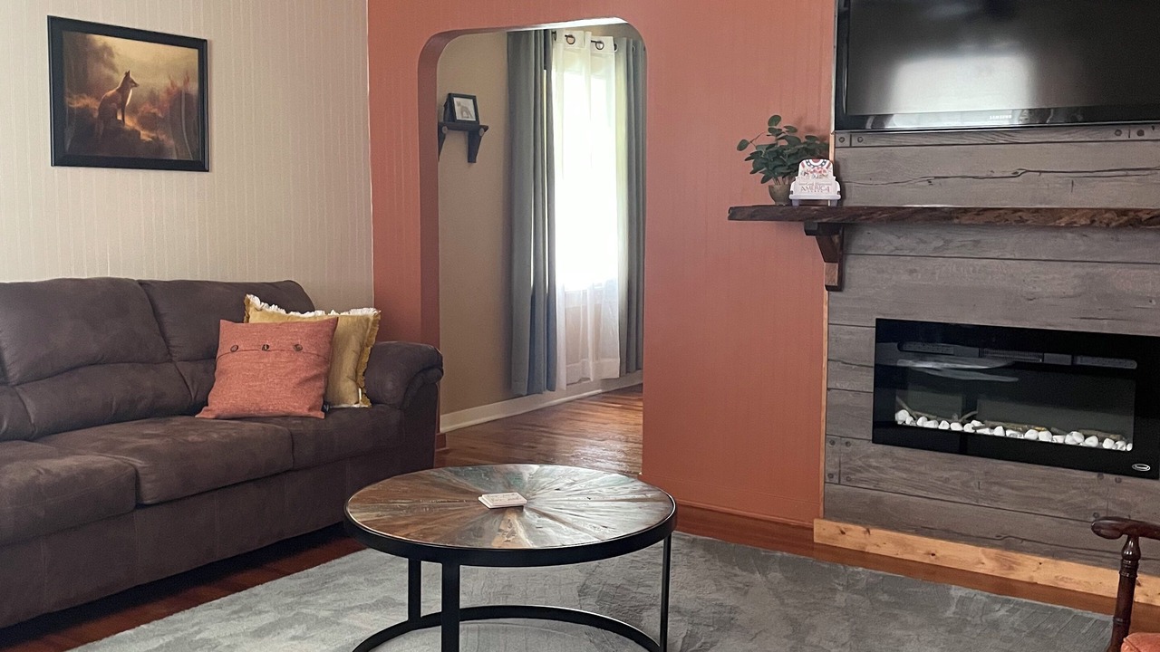 Photo of Livingroom in Cunningham