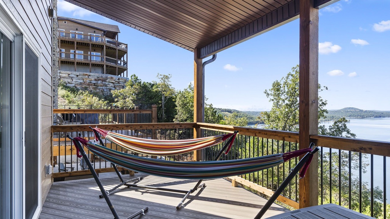 Photo of Patio Balcony in Kimberling City