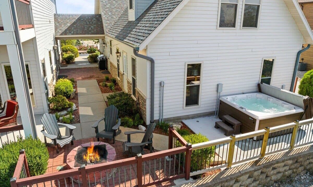 Photo of Patio Balcony in Kimberling City
