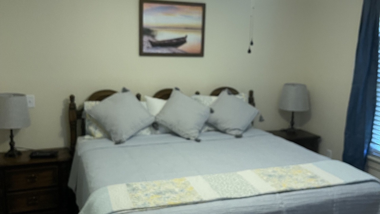 Photo of Bedroom in Counce