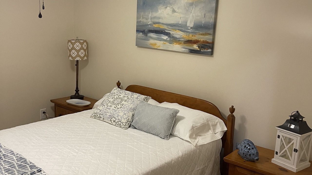 Photo of Bedroom in Counce