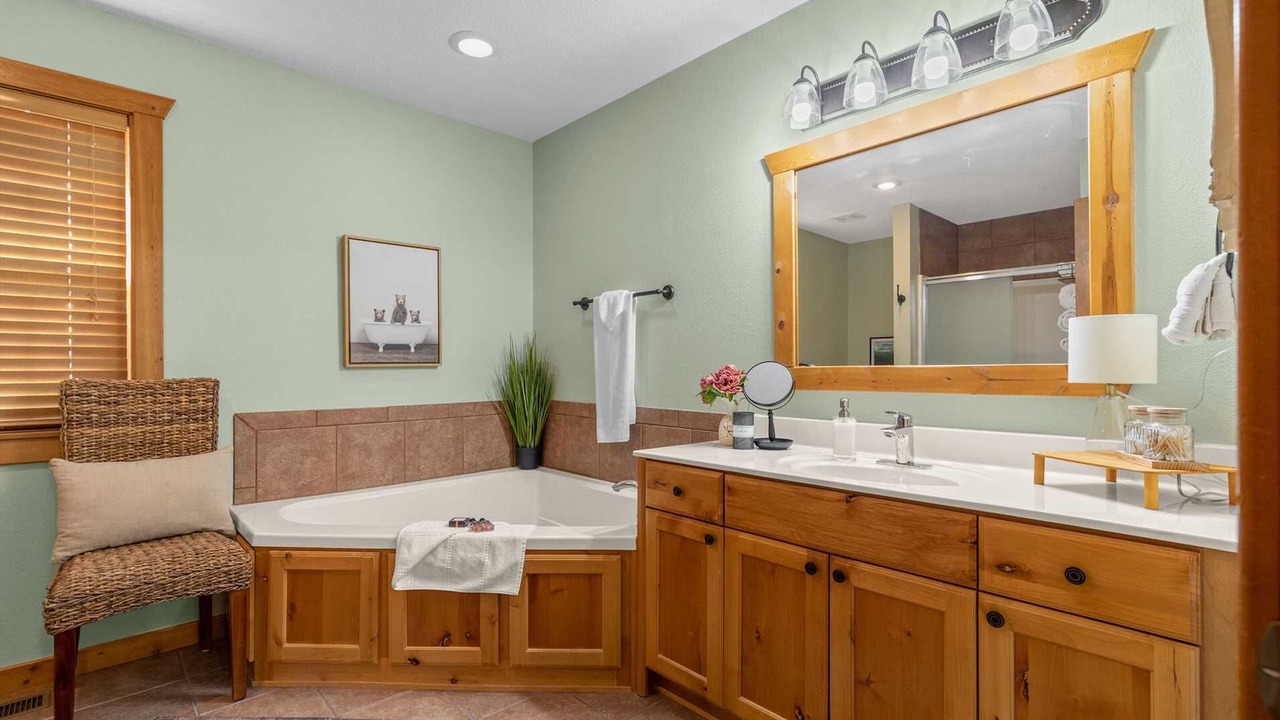 Photo of Bathroom in Reeds Spring