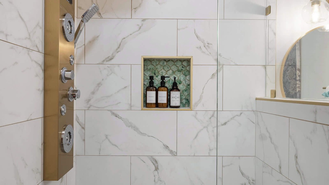 Photo of Bathroom in Hikes Point