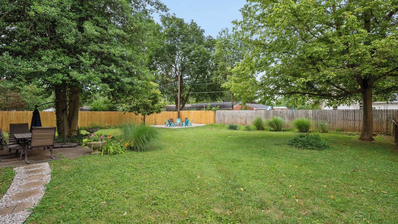 Photo of Outdoor in Hikes Point