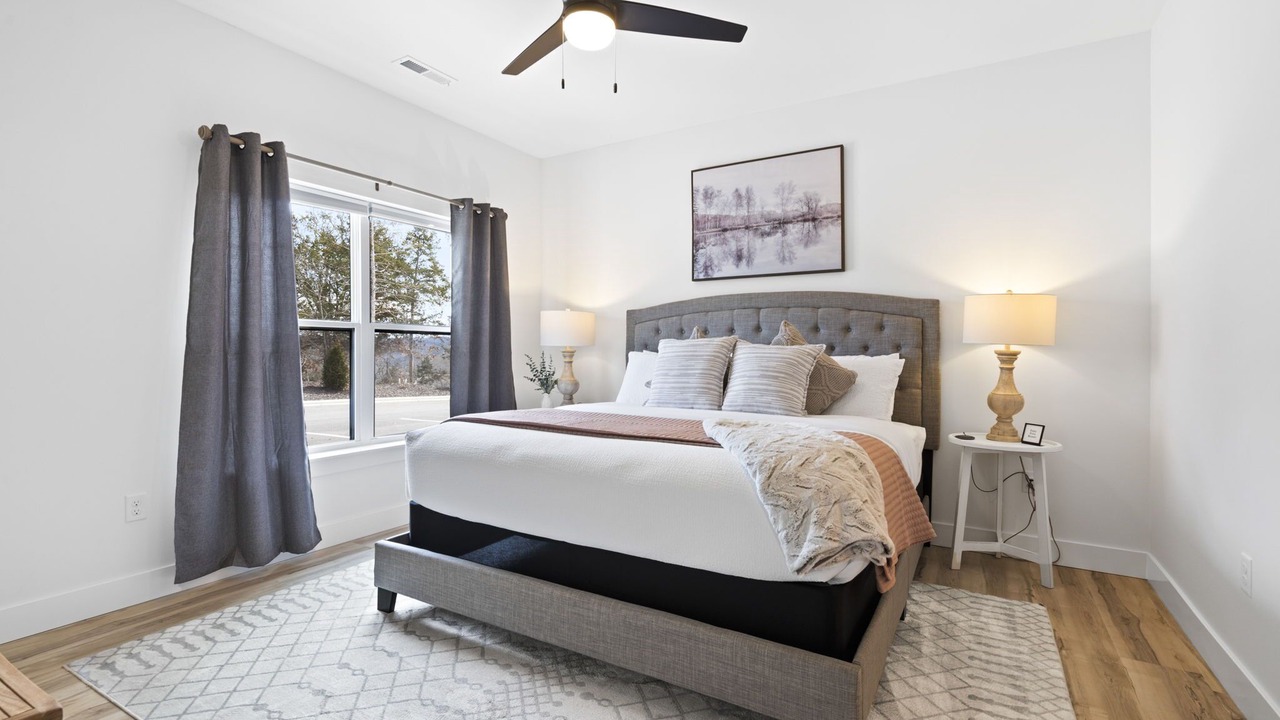 Photo of Bedroom in Hollister