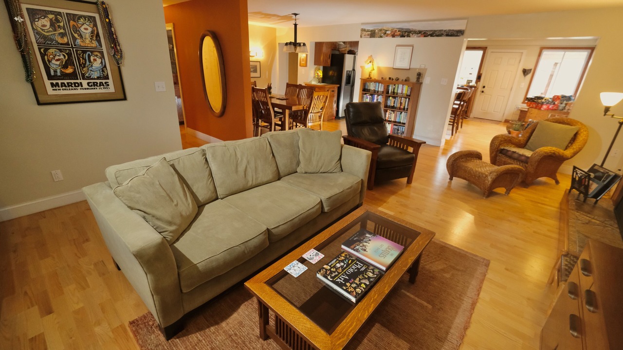 Photo of Livingroom in Picadome