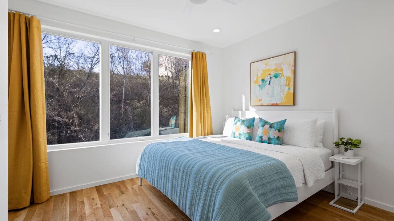 Photo of Bedroom in East Ridge