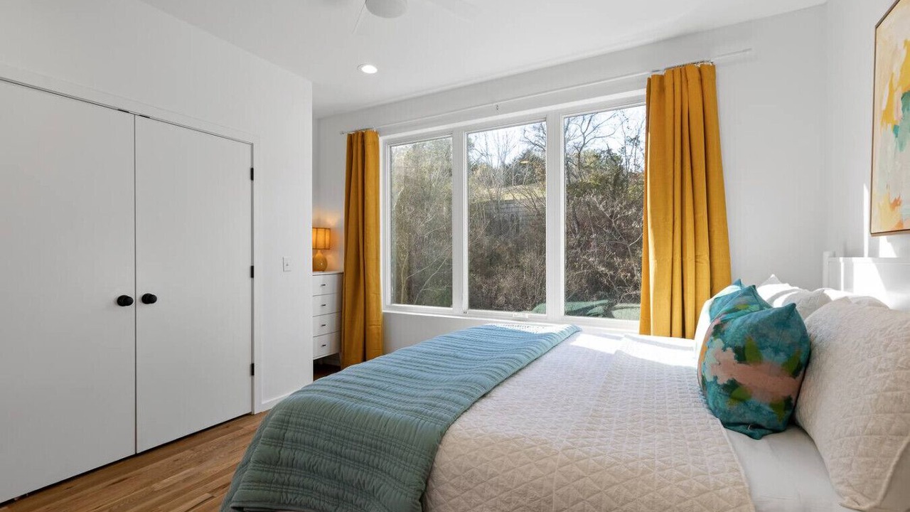 Photo of Bedroom in East Ridge