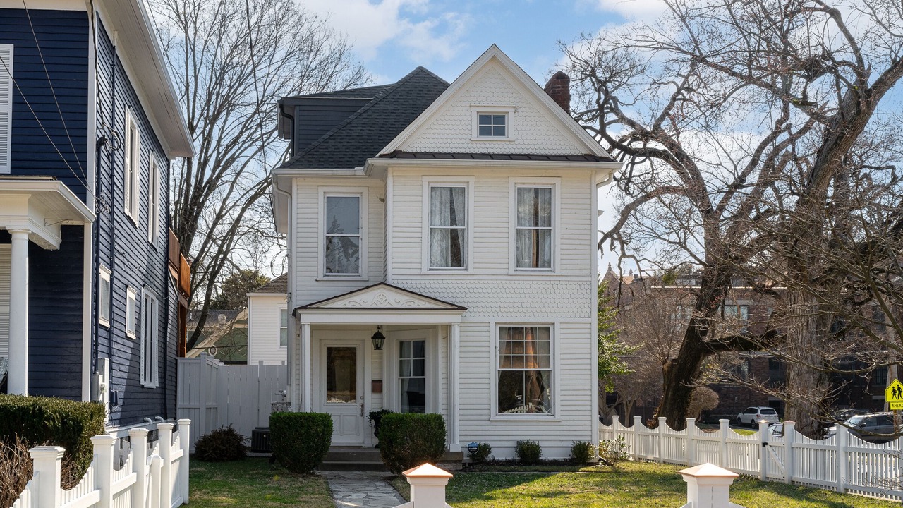 Photo of Outdoor in Crescent Hill