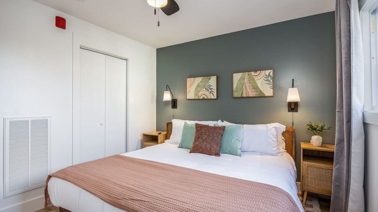 Photo of Bedroom in Hillsboro Village